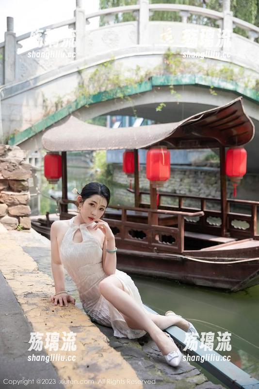 秀人网 - 免费资源，天台摇篮曲，晚苏susu的逗趣之旅等你来！