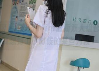 秀人网 – 糯美子Mini最新双人组合，让我想到了小时候的某些片段…