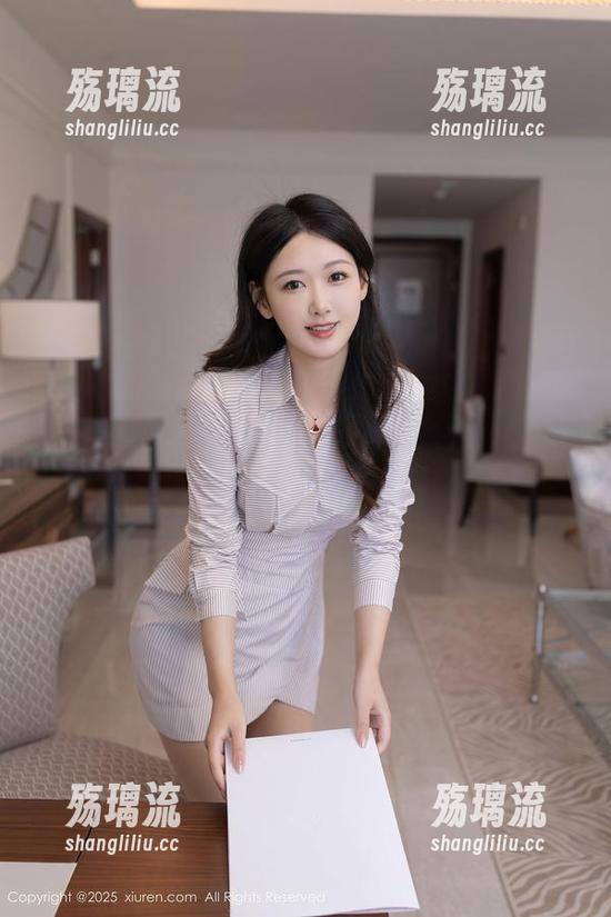 秀人网 - 美七mia的JK合集，这发量真让人羡慕啊！