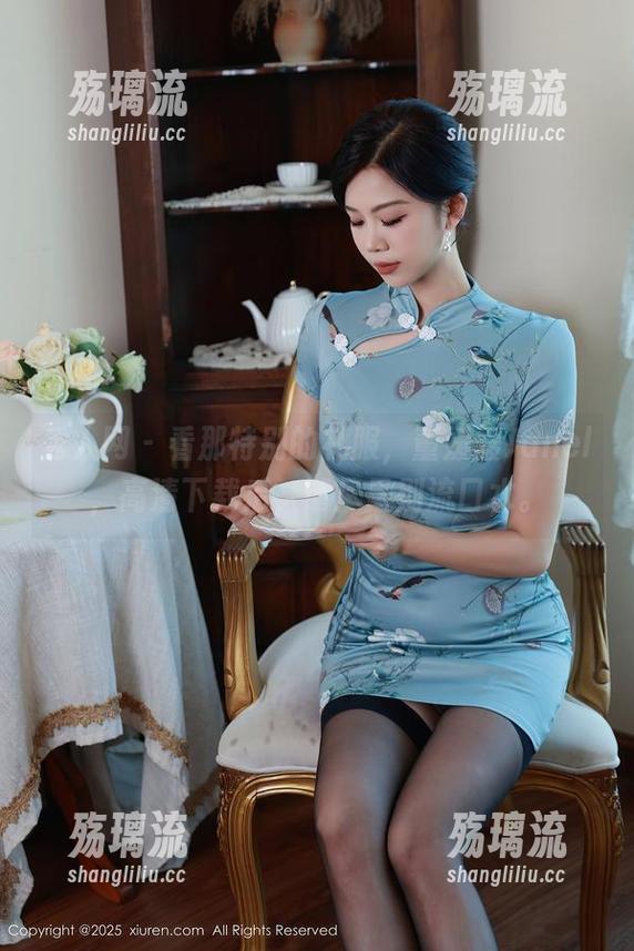 秀人网 - 看那特别的礼服，董媛媛Janel，高清下载后，请尽量别流口水。