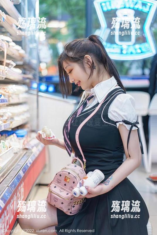 秀人网 - 不想穿旗袍？看陶喜乐的图片分享，也许会让你改变主意！