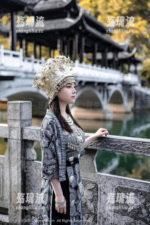 秀人网 - 私房里的美腿，顾楚楚说：今晚谁约我散步？