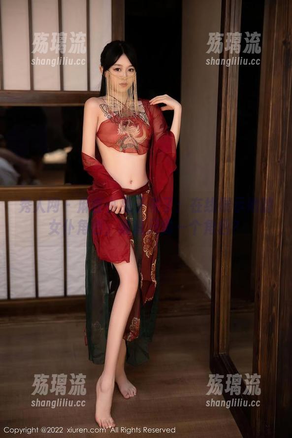 秀人网 - 麻吉小兔子来了：在线展示她的女仆角色，谁说只需一个角色？