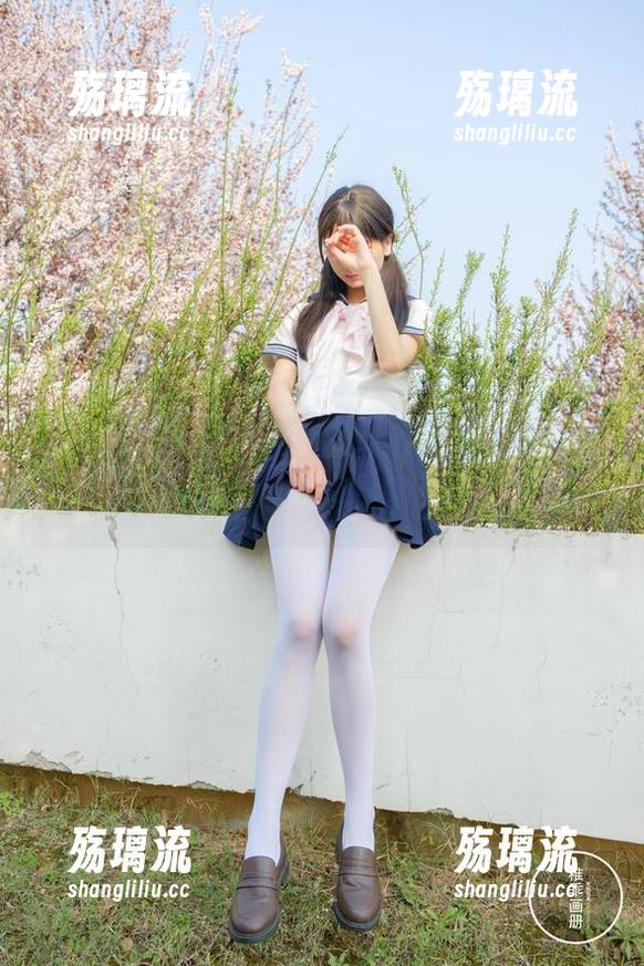稚乖画册 - 原图与写真，赤西夜夜的初音少女足够撩心—不，撩眼。