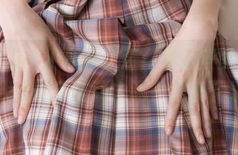 紧急企划 – 小恩职业装：看这些图片，你会让我上班多些动力吗？快来下载吧！