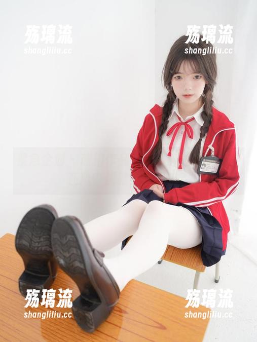 紧急企划 - 旅拍作品：林书辞居然学会了在风中优雅！你服吗？