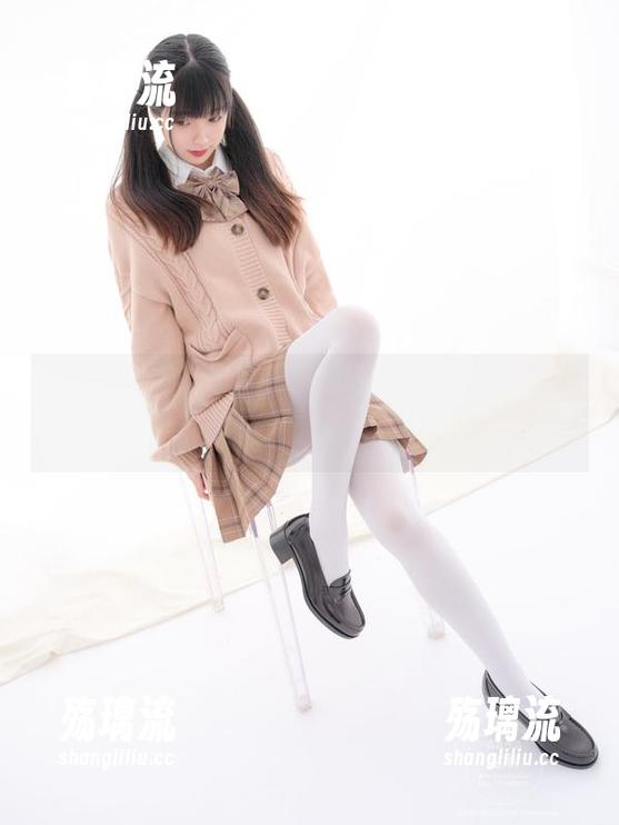 紧急企划-见希w 紧急企划 - 在见希w的短裤里,藏着不为人知的美图乐趣