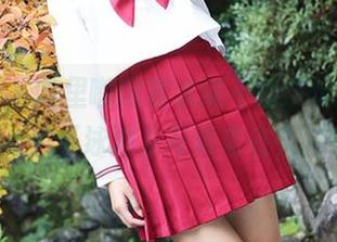 美媛馆 – 嘴里嘟囔着水能不能讲价，小海臀rena的《泳池》写真实在无法抗拒！