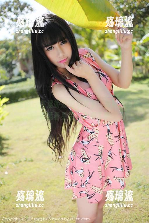 美媛馆 - 在潘娇娇的写真里，妹妹的眼神里藏着星星，太美了吧