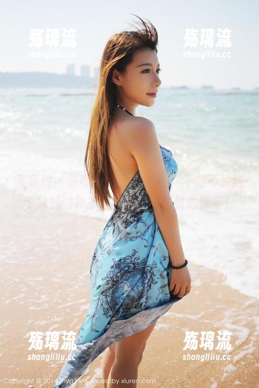 美媛馆 - 苏可er分享的新图，不得不说这个妹妹的神态让我想起小时候的童年！