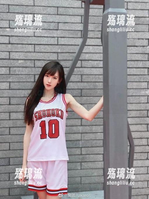 腐团儿Ikaros的路人女主养成图包，看福利从此开启