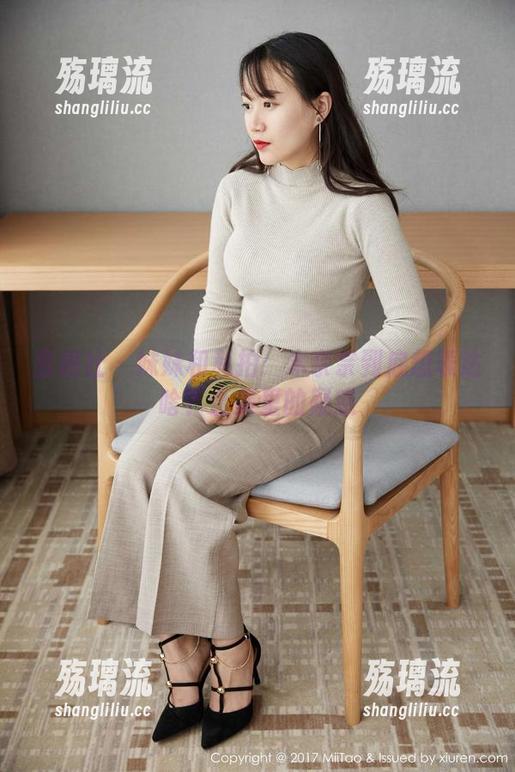 蜜桃社 - 妹妹和私拍：木奈奈到底想表达啥？合集里的疑惑
