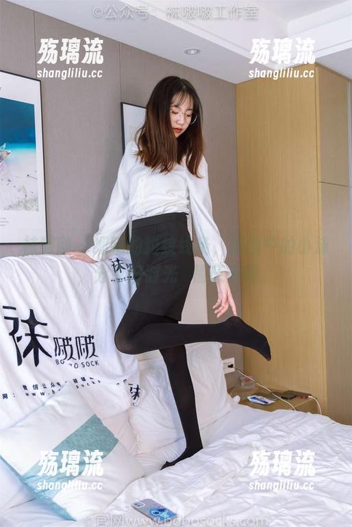 袜啵啵 - 细腻的豹纹线条，美图中的小沫，分享好时光盡情感受吧。