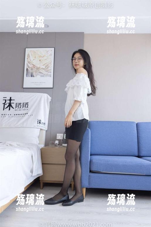 袜啵啵 - 别小看稚予挑鞋的花絮，这些美图别有一番风味！