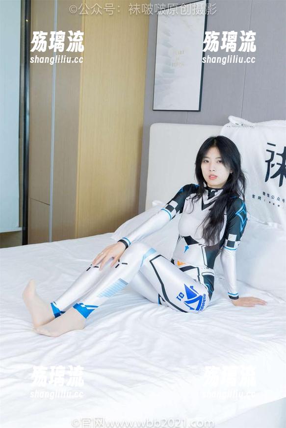 袜啵啵 - 芝士黑丝私房图包的脚尖加固款，让人不自觉想要多看几眼。