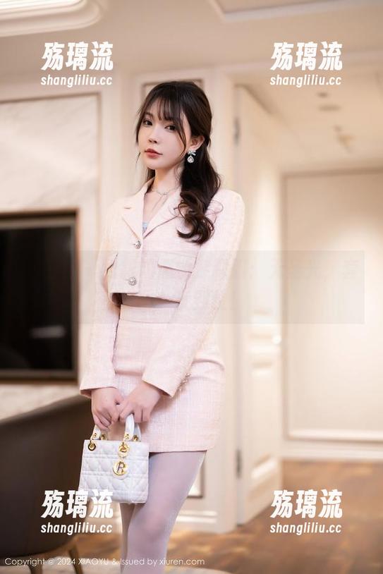 语画界-奶瓶 语画界 - 我跟奶瓶学穿制服:无圣光,套图一步到位!