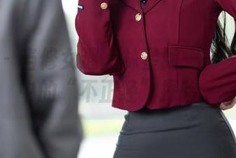 语画界 – 当修女遇上林星阑——一场图册中的“不正经”探险。