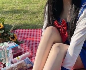 微密圈 – 软妹小九九的网袜合集，看似随意却每一针都透着自信