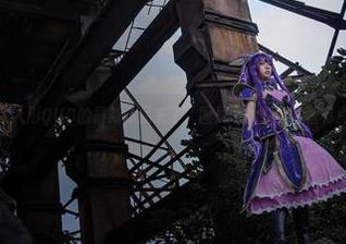 好吧，迷失人形QUQ的最新作品来了，图片中的少女看着有点不知所措
