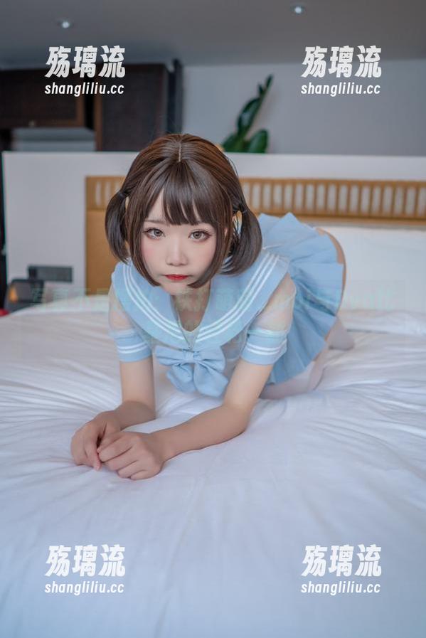 写真不是摆拍：铁打萌萌_moi与Dva比基尼的轻松一刻