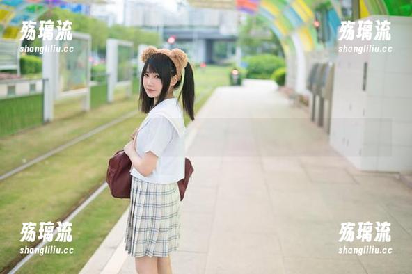 铭铭kizami的小恶魔写真，网盘共享，一点都不负责任！