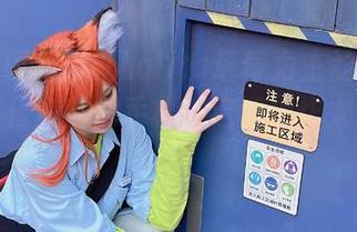 抱歉！闪月半以Lolita草莓为主题的壁纸原图已侵占我的手机，这波操作太别致了！