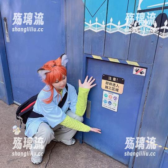 抱歉！闪月半以Lolita草莓为主题的壁纸原图已侵占我的手机，这波操作太别致了！
