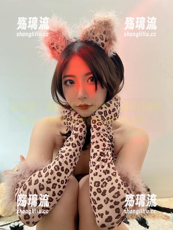 陈妮妮UNI 微密圈 - 最新“陈妮妮UNI”的夏日睡衣作品,清清凉到我想请她喝杯冰饮!