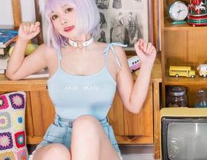 黑猫猫ovo的私拍图集：你能想象蔷薇和猫的浪漫吗？